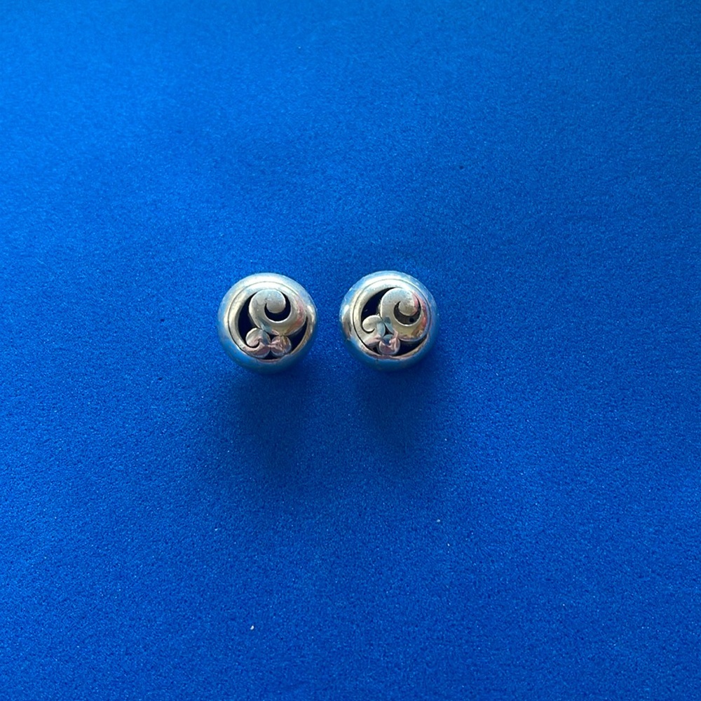 Brighton earrings 🌺
